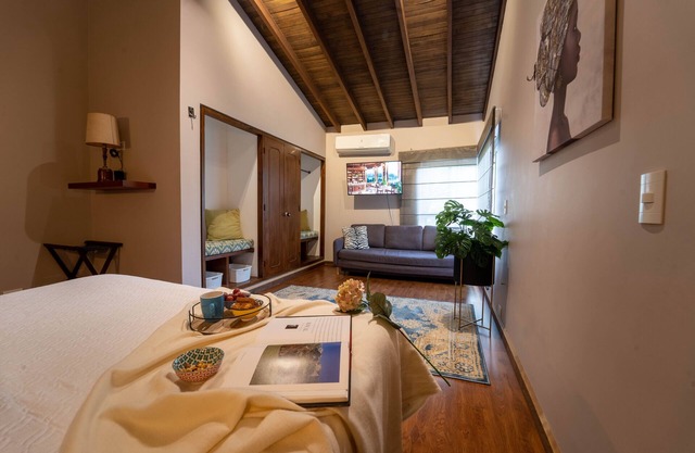 Mansión BR Villa con Piscina + Jacuzzi a 6 min de Provenza Medellín