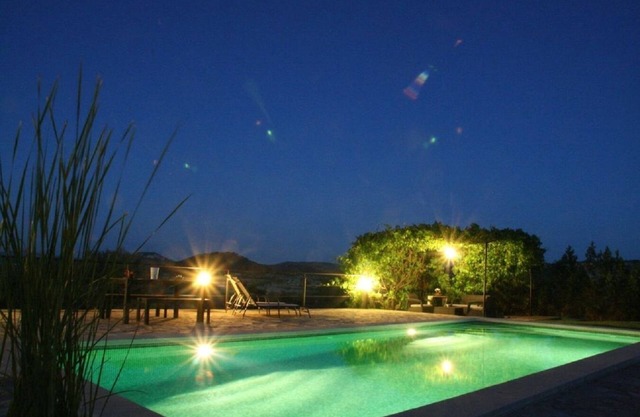 MANSION IN A SEATED LOCATION AND INCREDIBLE PANORAMIC VIEWS.
