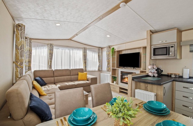 Maple - Near Folly Farm, Cosy Retreat