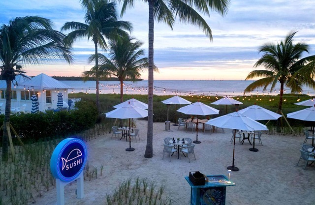 Marathon Beachfront | 2 Queens + Veranda