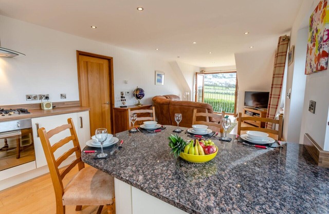Marazion Sail Loft - Three Bedroom Apartment, Sleeps 4