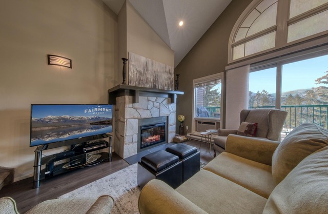 Marble Canyon 4 bedroom townhome: Unit 403P1 *pet friendly