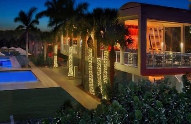 Marco Crystal Shores Beachfront Resort & Spa