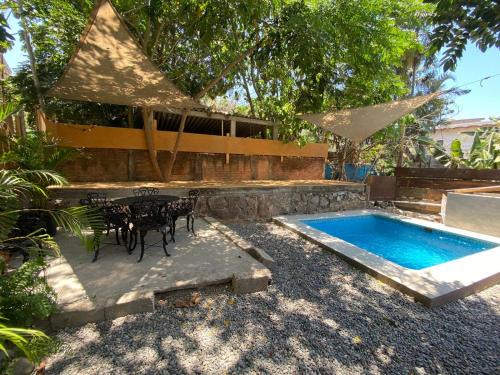 marea surf house