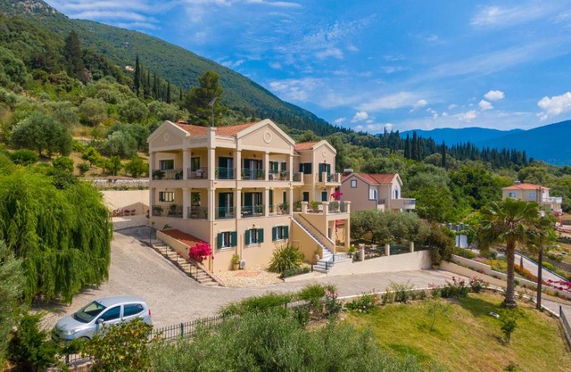 Maria's Apartments