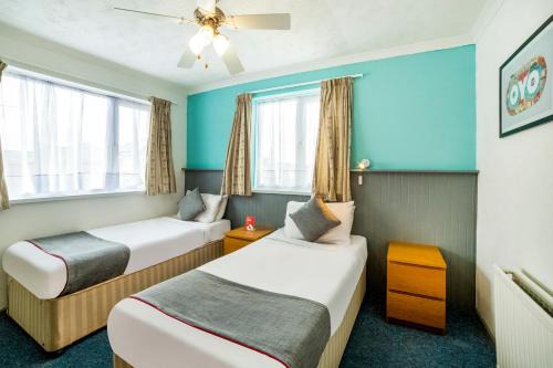 Marina Hotel