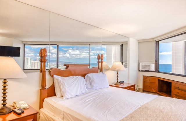 Marina Tower 3402