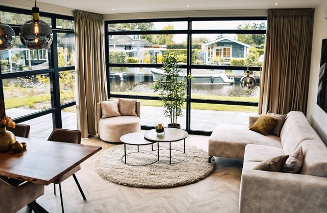 MarinaPark Nieuw Loosdrecht by Interhome