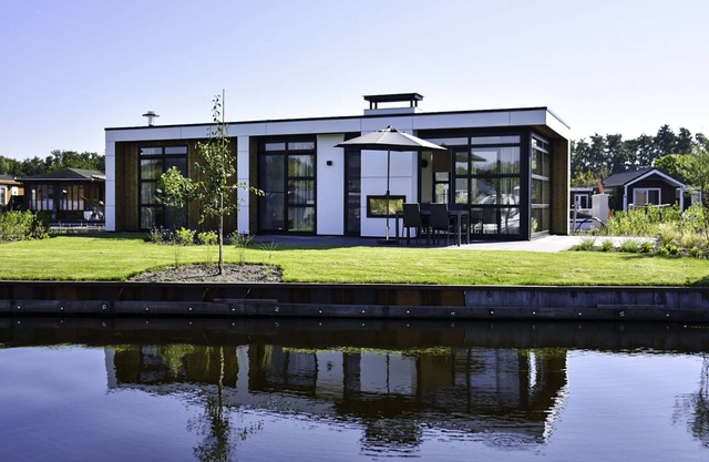 MarinaPark Nieuw Loosdrecht by Interhome