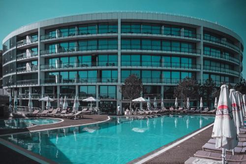 Marine Residence Sea View