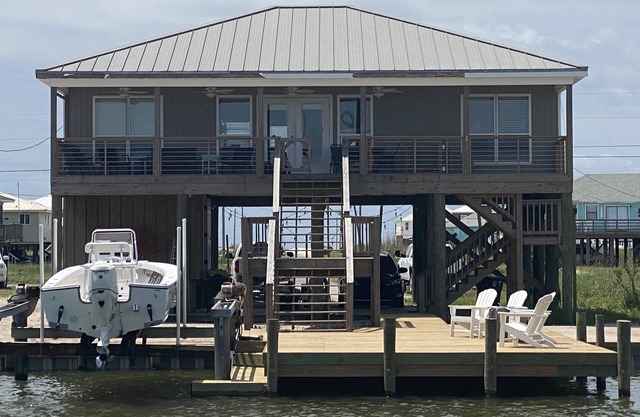 Marks the Spot — the perfect waterfront getaway