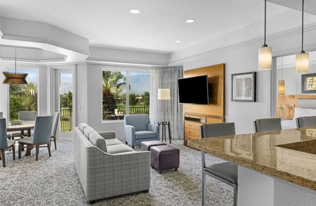 MARRIOTT DESERT SPRINGS VILLAS II- ONE BEDROOM + Kitchen + Living Room SLEEPS 4