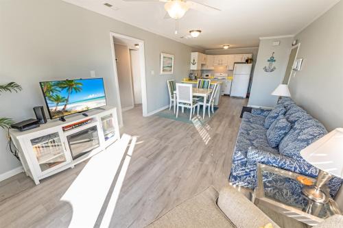 Marsh villas 3rd Floor views w pool Newly added
