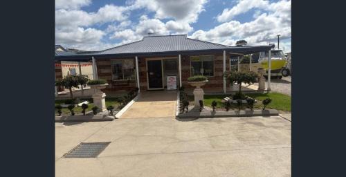 Marulan Motor Inn