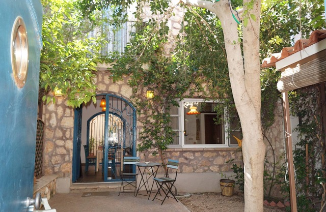 Marvelous Holiday House, for summer & winter, in the heart of Aegina Town