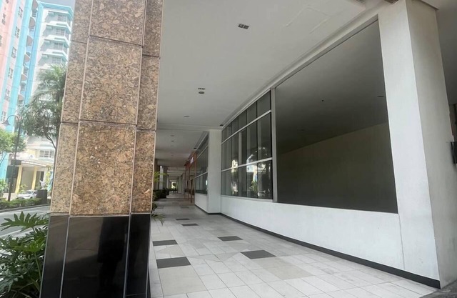 Marvinn's by LVH - 150 Newport Boulevard
