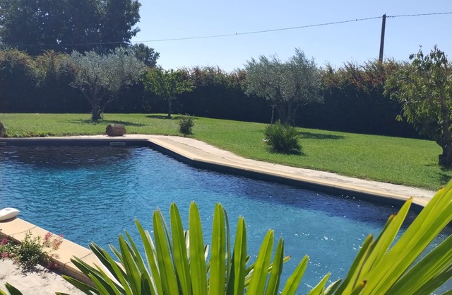 Mas de L'Olivier - Enclave des Papes - Visan - Sleeps 8