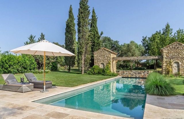 Mas des Oliviers - Beautifully renovated Mas surrounded by vineyards