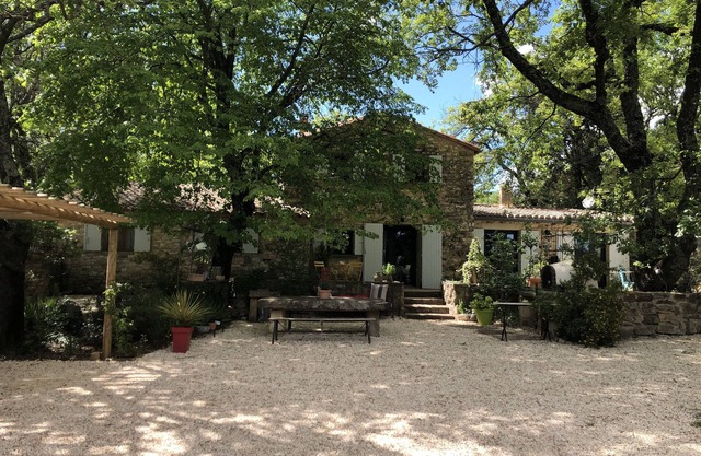 Mas Provençal 5 minutes from Uzès