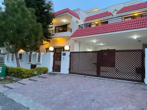 Maskan Guest House