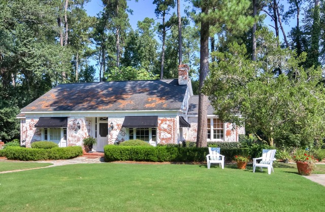 Masters Rental 2 mi. from course!
