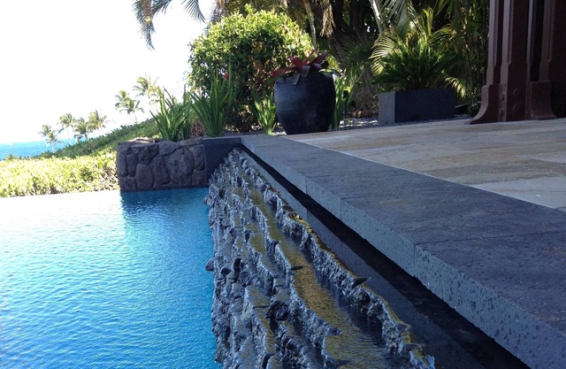 MAUNA KEA VILLA #2 - WALK TO BEACH