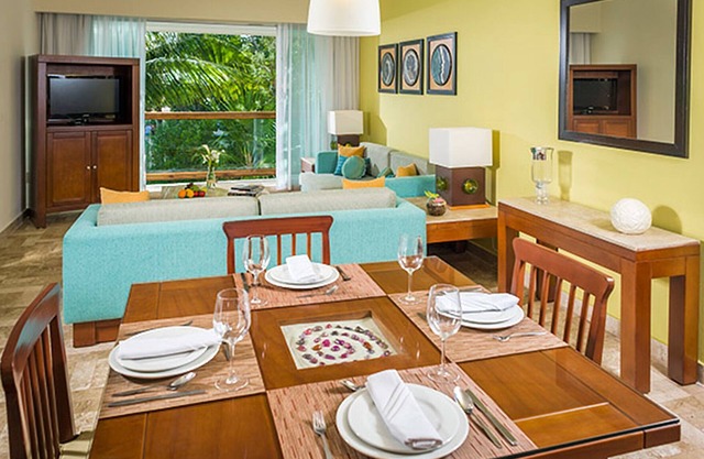 MAYAN PALACE ONE BEDROOM SUITE/A Mayan Palace Suite