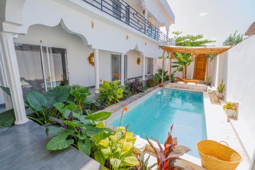 Mayssa Villa