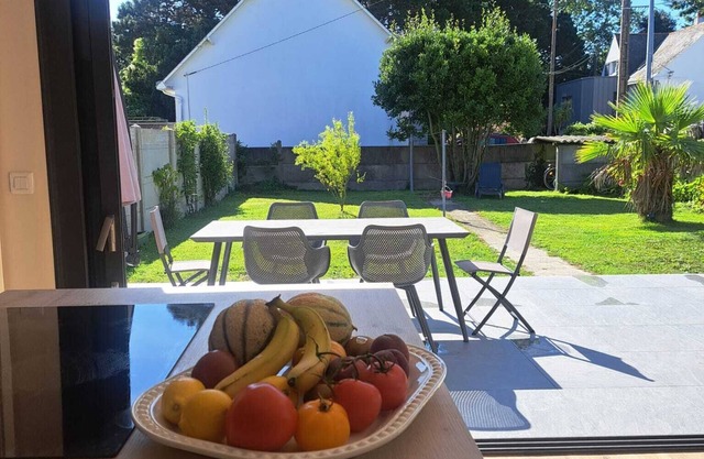 Mazy- house ideally located between port and beaches. Sleeps 8.