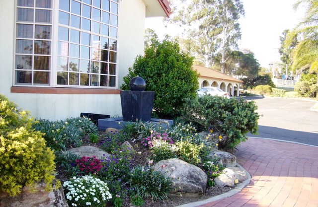 McNevin's Warwick Motel