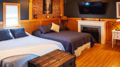 Mega See NY Now - Midtown - Apt 1 & 2 Combo