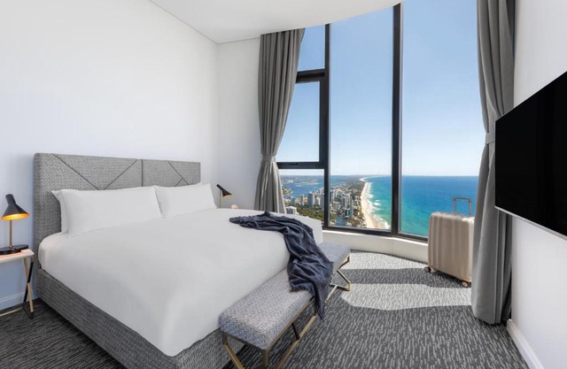 Meriton Suites Surfers Paradise