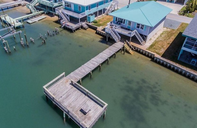 Mermaid Cottage | Sound Front + Near Beach Access!