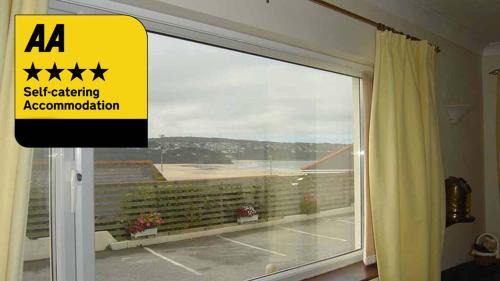 Mermaid - Pet Friendly Self Catering Holiday Cottage Hayle