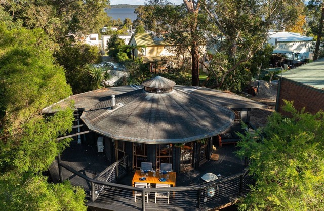 Mermaid's Rest by Experience Jervis Bay