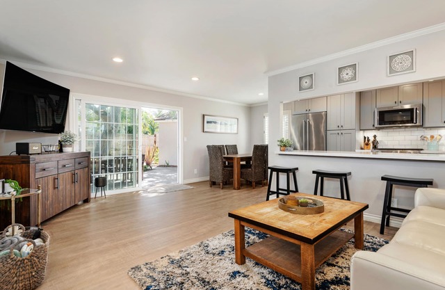 Mesa Jewel: Private 3BR Home w/Hot Tub, Yard & Walk to Beach