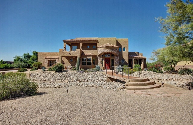 Mesa Uplands - 4 Bed Home with 360 Degree City/Mountain Views