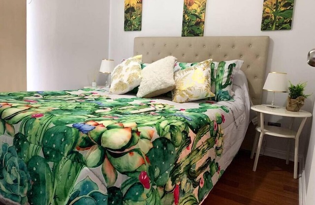 Metro Plaza de Armas Apartment (1 bedroom and 1 bathroom)