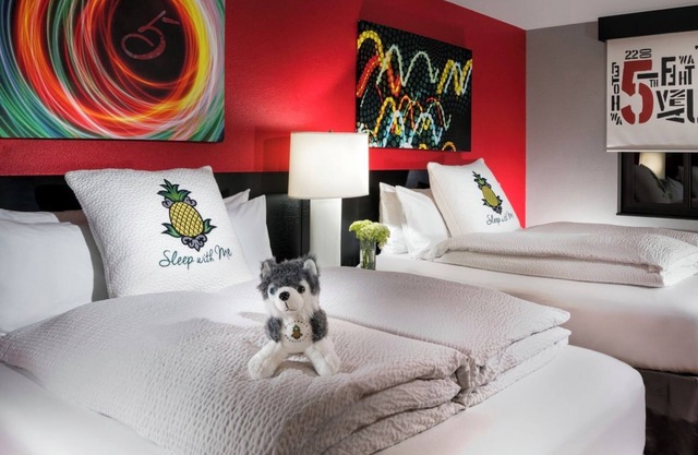 Metro Two Queen at Staypineapple, Hotel FIVE, Downtown! Pets Allowed Here
