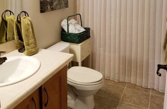 Meza AZ Cozy home, 55+/gated/golf course view. Close to Mesa Gateway airport.