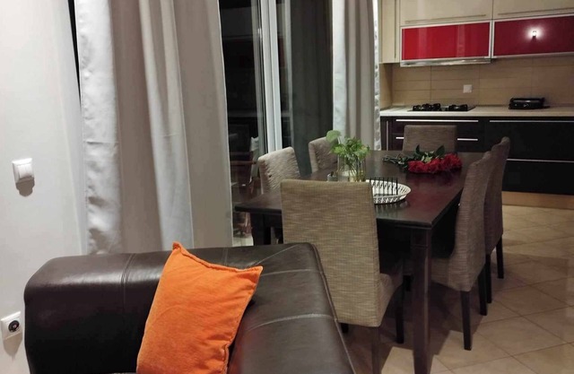 Mezoneta with 3-bedroom and parking stasion