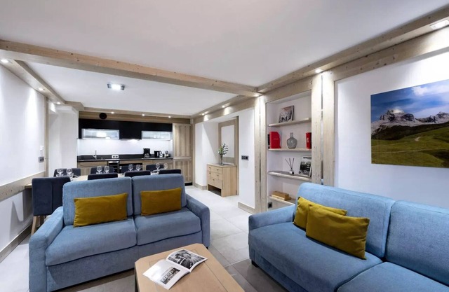 MGM Hotels & Residences - Residence Le Roc des Tours * - 4 Room Apartment 8 People