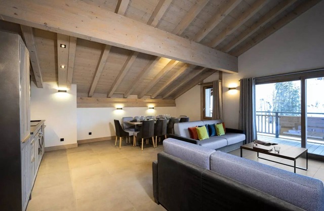 MGM Hotels & Residences - Residence Le Roc des Tours * - 5 Room Apartment 10 People Prestige Mountain View