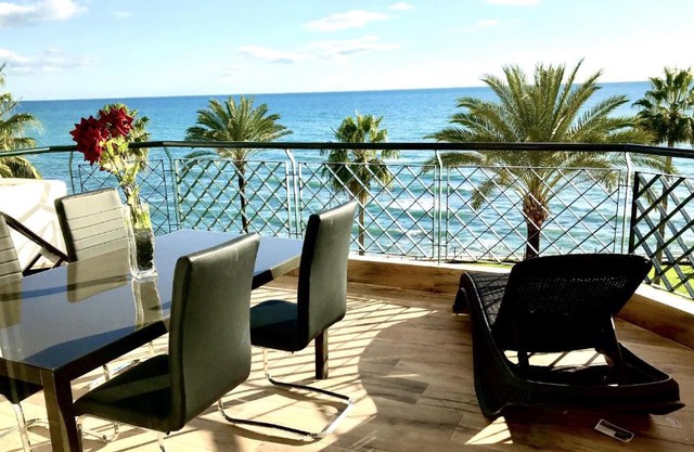 MI CAPRICHO A17 Beachfront Apartment