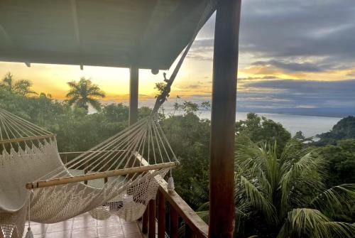 Mi Zaru sea view hotel Free MA park tour & breakfast