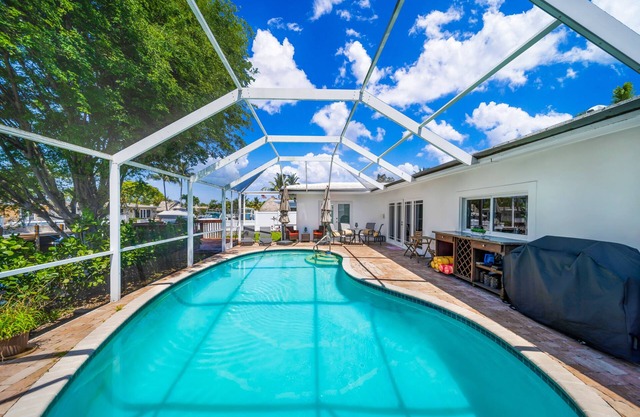 "MIA Harbor"! 4BR 2200Sqft in Pompano Beach