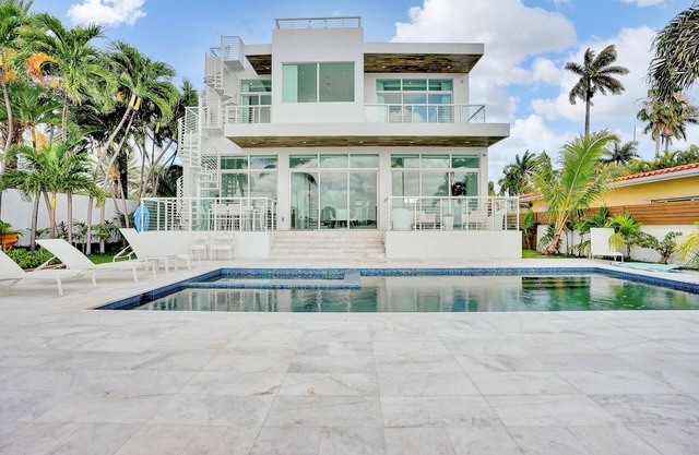 Miami Modern Waterfront House