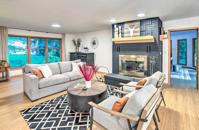 Michiana Shores Retreat w/ Deck + Fire Pit!