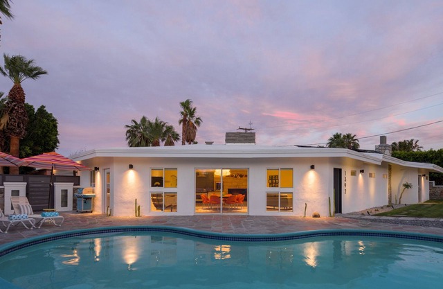 Mid-Century Architectural Gem in the Heart of Palm Springs #5028