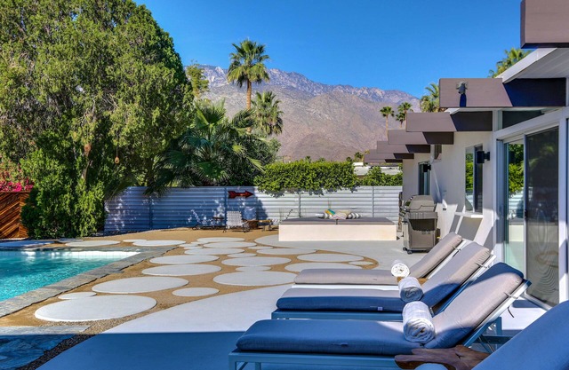 Mid-Century Marvelous House